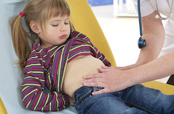 Уход за детьми :: Виды кишечных инфекций у детей, симптомы и лечение