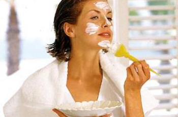 http://www.prosto-mariya.ru/uploads/images/default/lnyanoe-maslo-dlya-kozhi.jpg