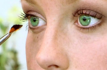 Косметика :: Дневной макияж для зеленых глаз: пошаговое описание, видео, как подобрать косметику