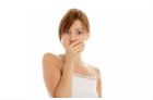 Кислый запах выделений у женщин: причины, патология, норма, симптом заболевания, диагностика, лечение